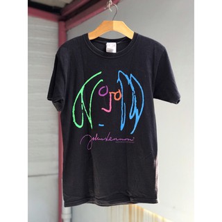 tshirtเสื้อยืดคอกลมฤดูร้อนเสื้อยืดวงดนตรีมืองสอง john lennon ปี2005Sto4XL