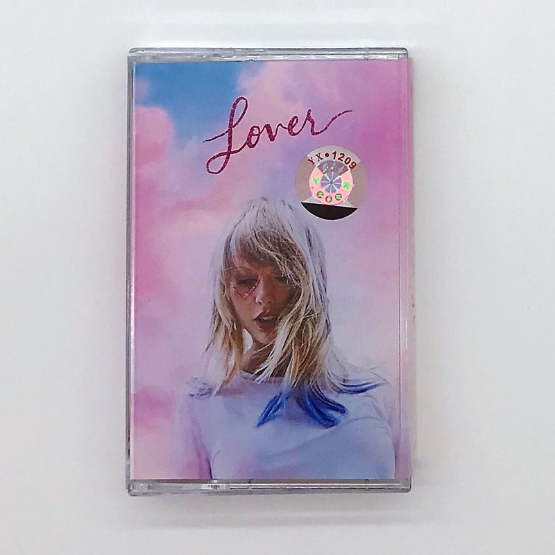 เทปคาสเซ็ท  Taylor Swift Taylor Swift LOVER Lover เทปใหม่เอี่ยมที่ยังไม่เปิด