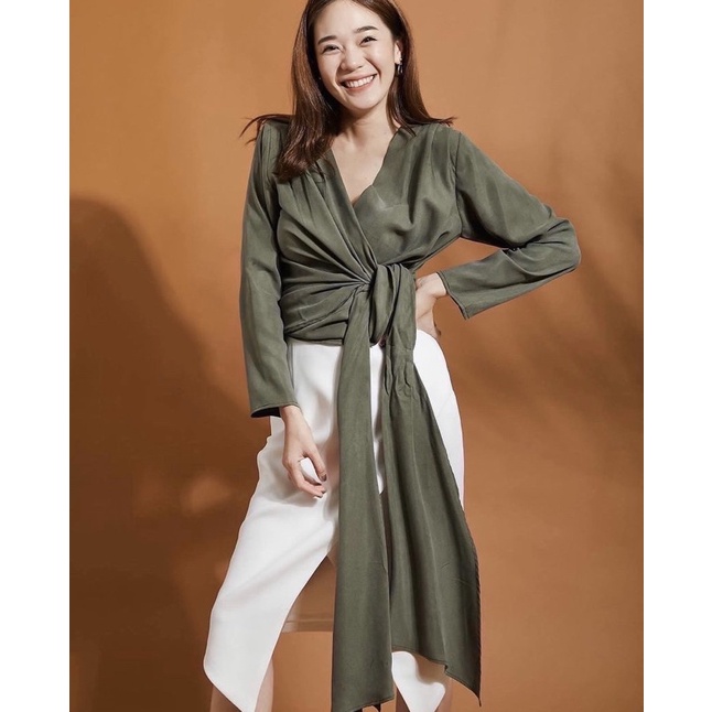 (used) lookbooklookbook marnie top สีเขียว