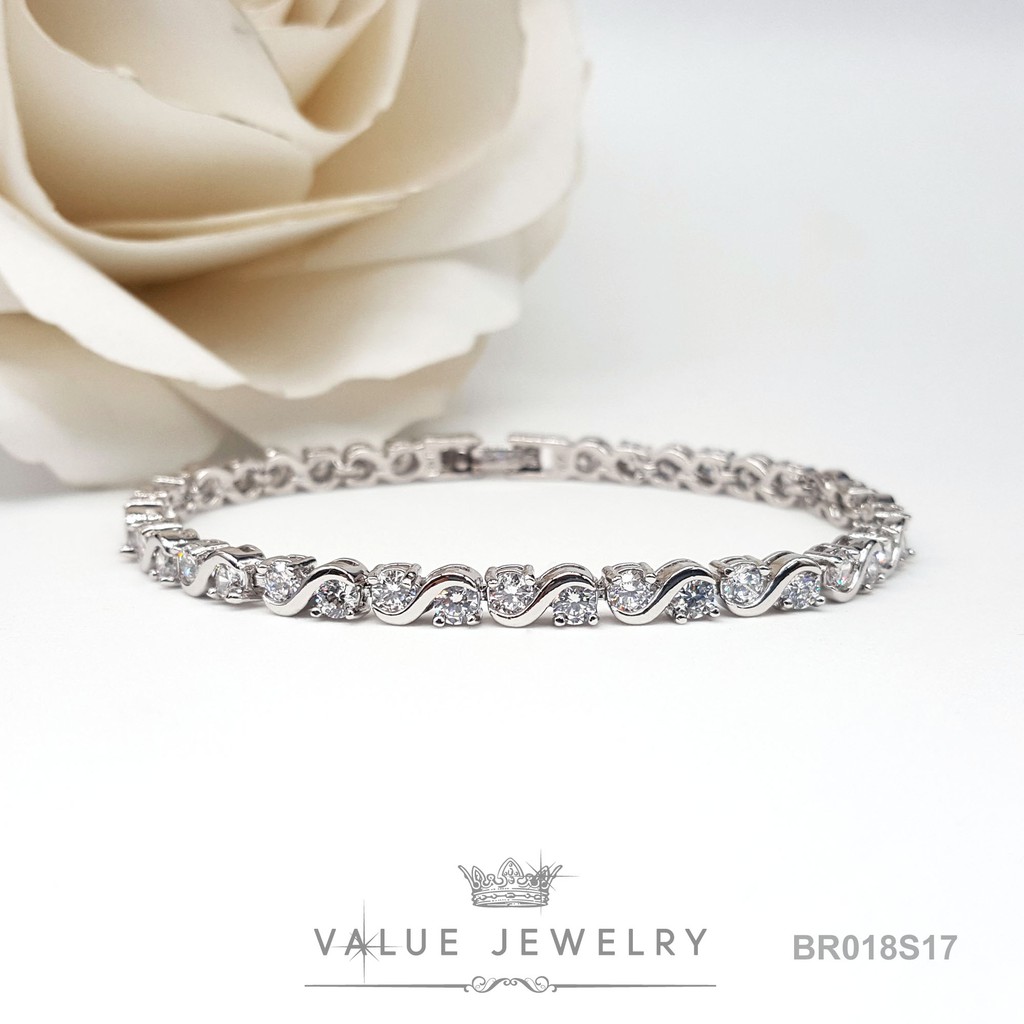 สร้อยข้อมือเพชร BR019 คริสตัล ทรงหยดน้ำ ขนาดเล็ก พอดี ใส่ได้หลายโอกาส เหมาะออกงาน ดินเนอร์ ปาตี้ งานแต่ง ValueJewelry