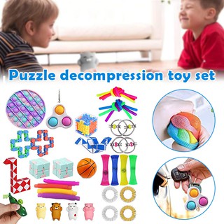 18/22/25pcs/set tiktok Pop Its IT Sensory Fidget Toy Set Stress Relief Toys ของเล่น แม่ ของเล่นเด็ก/ของเล่นเสริมพัฒนาการเด็ก 2 ขวบ 7-10 ขวบ /บับเบิ้ล โมบายเด็กของเล่นเสริมพัฒนาการ / ของเล่นคลายเครียดบีบ เพื่อการเรียนรู้เด็ก ผู้ใหญ่