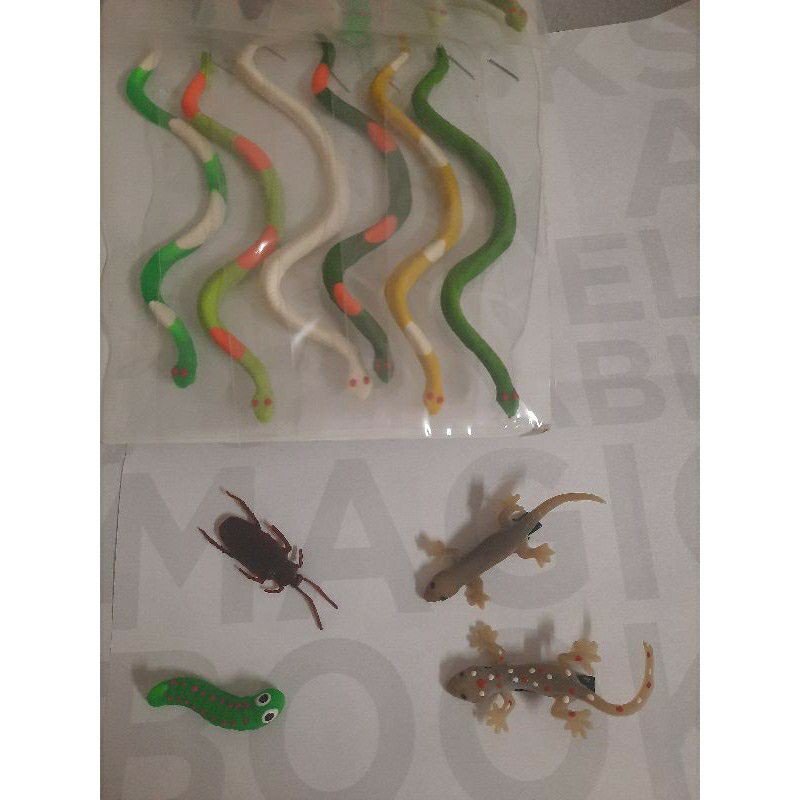 ของเด็กเล่น จิ้งจกปลอม หนอนปลอม งูปลอม แมงสาบปลอม กบปลอม (ราคา/ชิ้น)🐛🐍🦎🦟