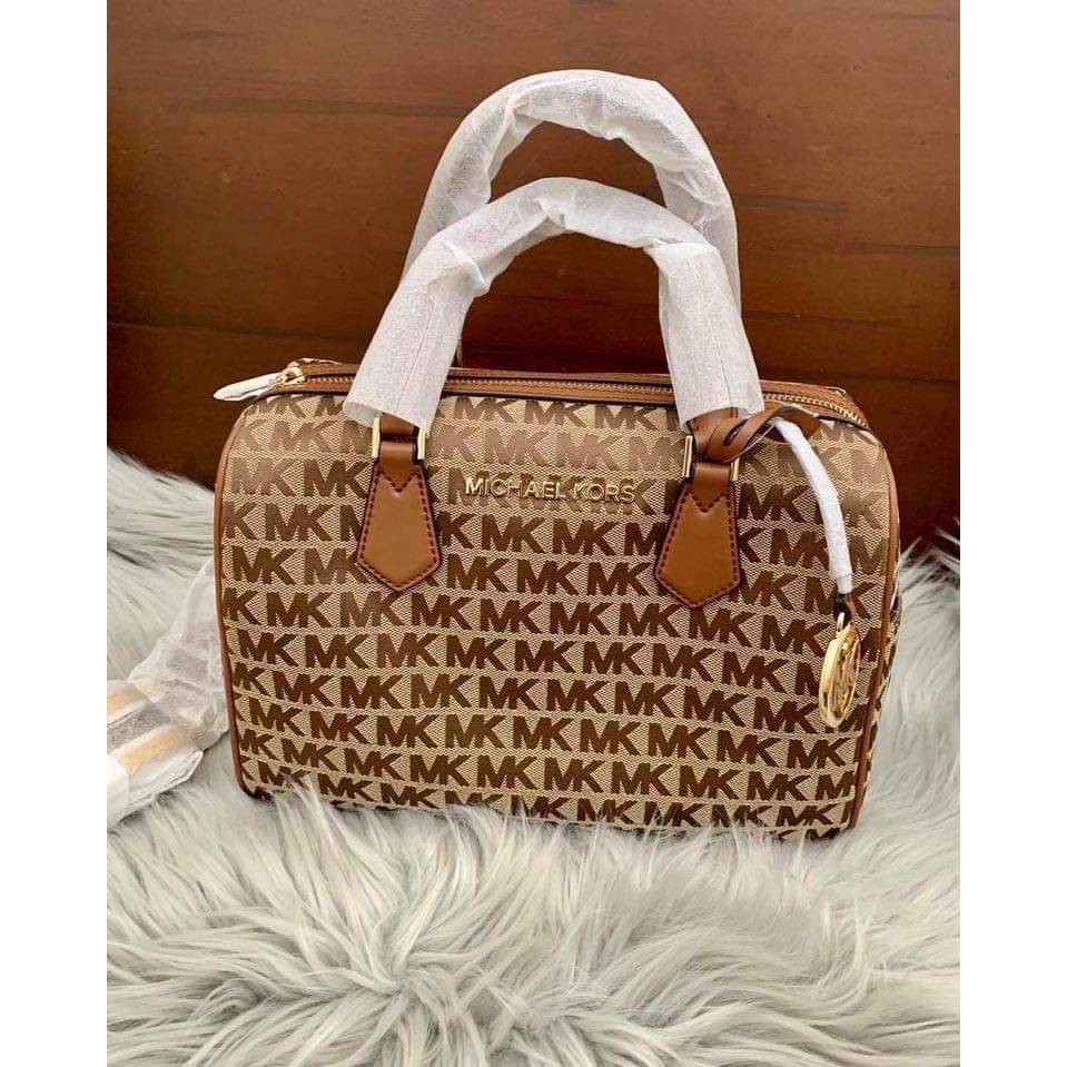 MK แท้ ✔️ กระเป๋าทรงหมอน ใบใหญ่ | Michael Kors Bedford Large Duffle Satchel