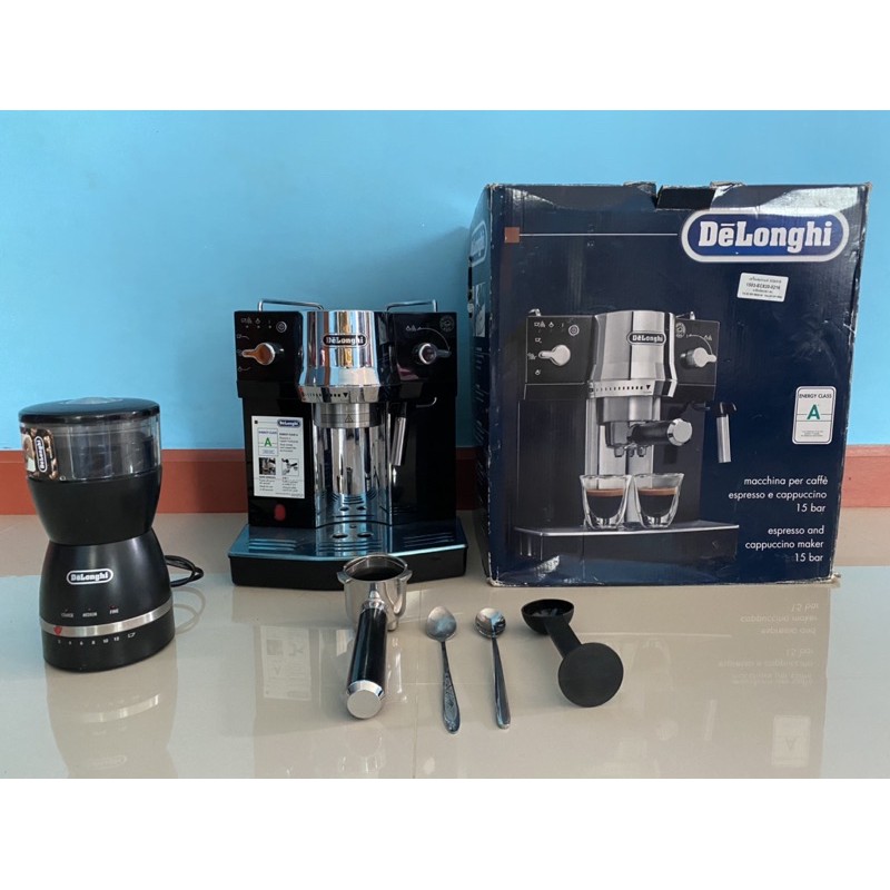 เครื่องชงกาแฟ DELONGHI รุ่น EC 820.B แถมเครื่องบดกาแฟ