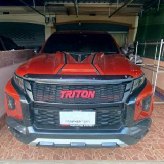 กระจังหน้า Triton 2019-2021 logo Triton สีแดง ลายรังผึ้ง