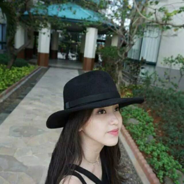 Fedora hat ใบกว้าง**