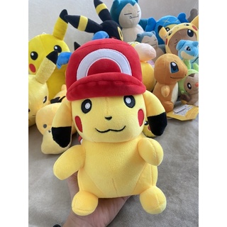 ตุ๊กตาปิกาจูใส่หมวก Pokèmon