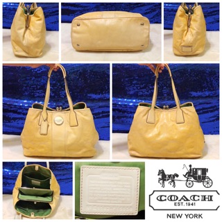 👝: COACH Signature Patent Leather Carryall Shoulder Handbag แท้💯%