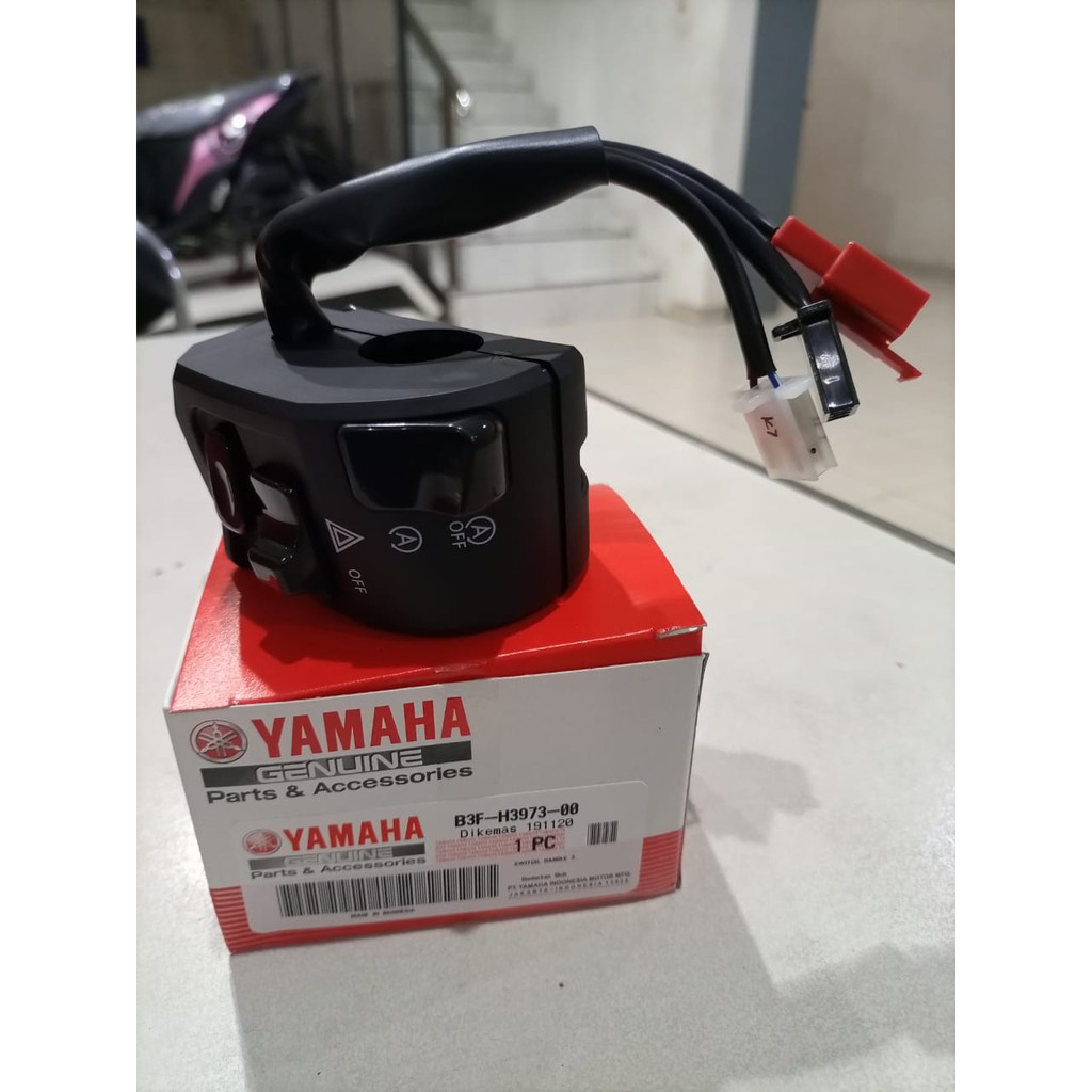 RIGHT HOLDER SWITCH LEXI, NMAX, AEROX/ SWITCH HANDLE 3 (B3F-H3973-00)