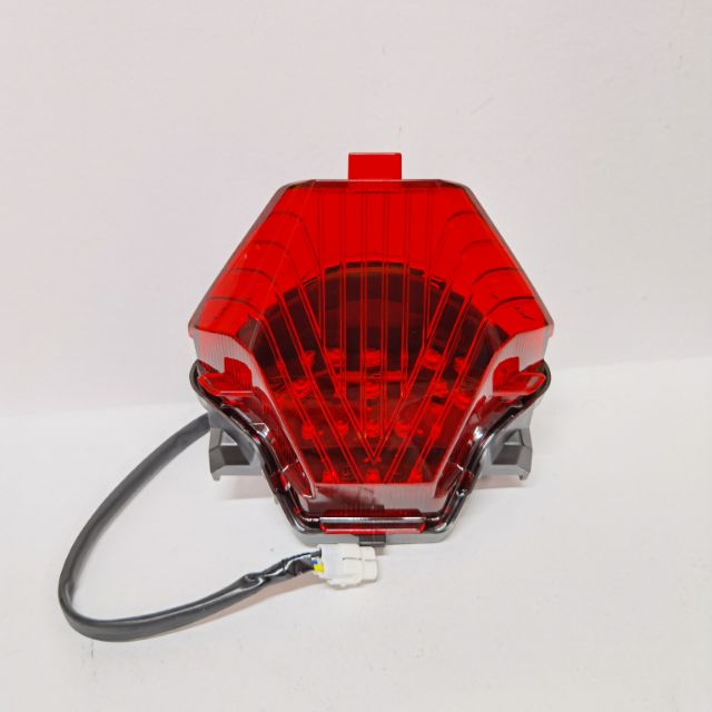 ️YAMAHA Y15ZR R25 TAIL LAMP OEM 1WD-H4710-01