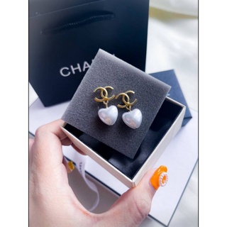 **พร้อมส่ง** ต่างหู CHANEL หัวใจมุก พร้อมกล่อง