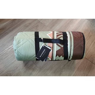 Blackdeer Picnic Mat Green เสื่อรองนั่ง ผ้าปูรองนั่ง ม้วนเก็บได้ ผ้าปูปิคนิค by Jeep Camping