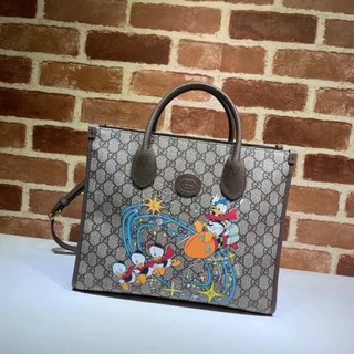 กระเป๋าถือ Donald Duck tote bag