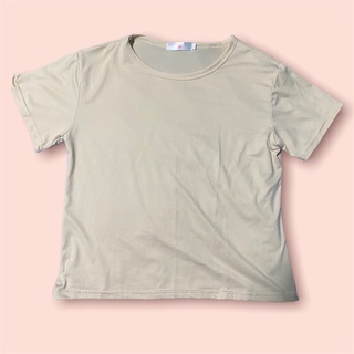 เสื้อยืดสีครีม *พร้อมส่ง*