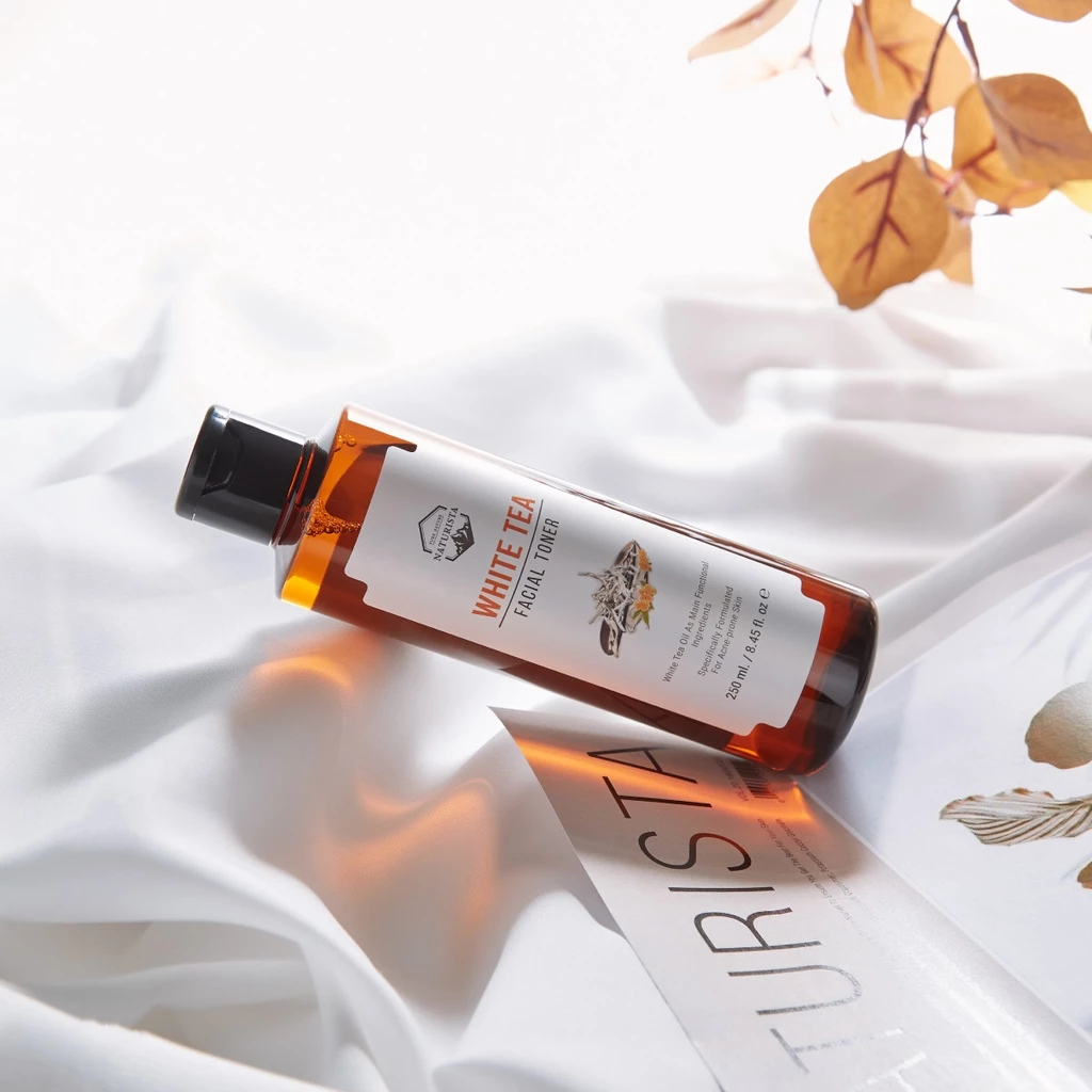 Naturista โทนเนอร์ชาขาว ลดเลือนริ้วรอย และจุดด่างดำ White Tea Facial Toner 250ml thumbnail 3