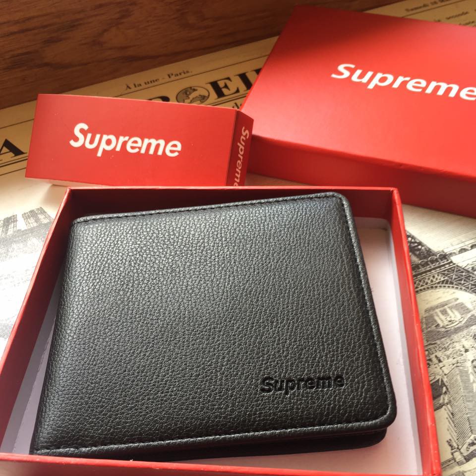 [ส่งจากไทย] กระเป๋าสตางค์ Supreme สีดำ มาพร้อมกล่อง🔥🔥🔥