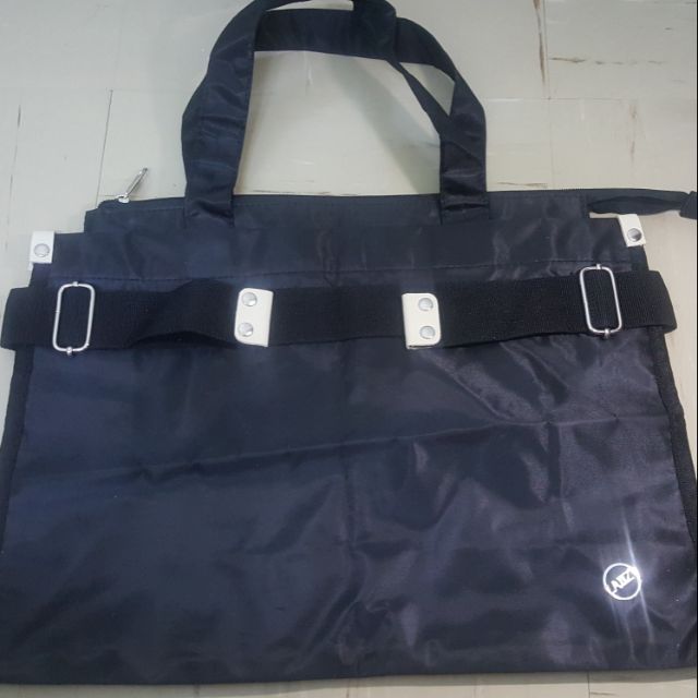 กระเป๋า AIIZ ราคาพิเศษ