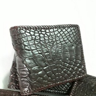 crocodile leg  wallet brown กระเป๋าจระเข้หนังแท้สีน้ำตาล