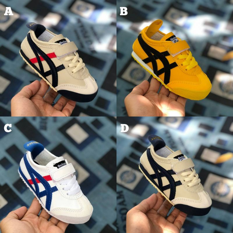 รองเท้าผ้าใบสําหรับ BOYS AND GIRLS AGED 1-10