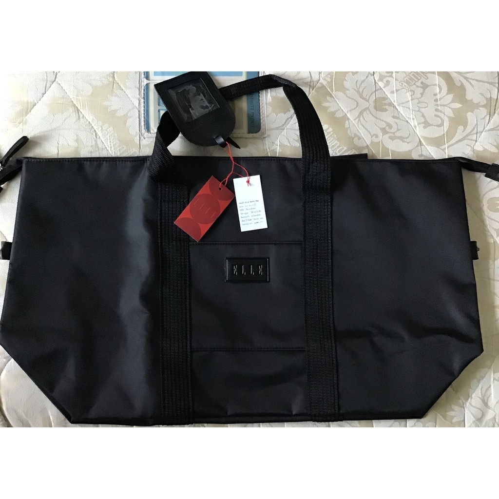 กระเป๋า ELLE Sporty Bag สีดำคล้ายผ้าร่ม