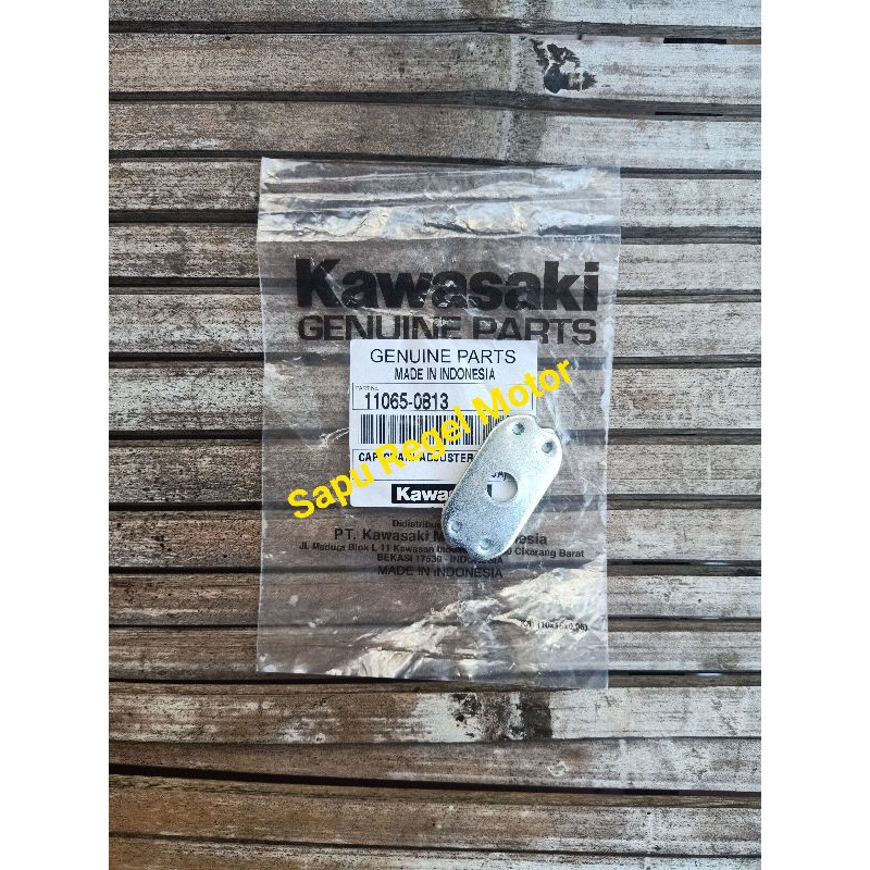 ฝาครอบปรับโซ่ kawasaki w175 w 175 11065-0813 ดั้งเดิม