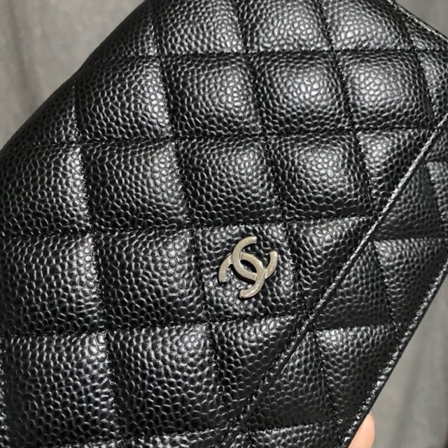 Chanel woc holo25 used caviar black