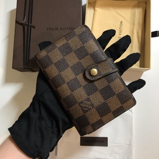 ปล่อยราคาร้อน🔥🔥🔥 กระเป๋าตัง louis vuitton folio wallet แท้1000%