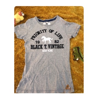 เสื้อแบรนด์ black  tee vintage 💛