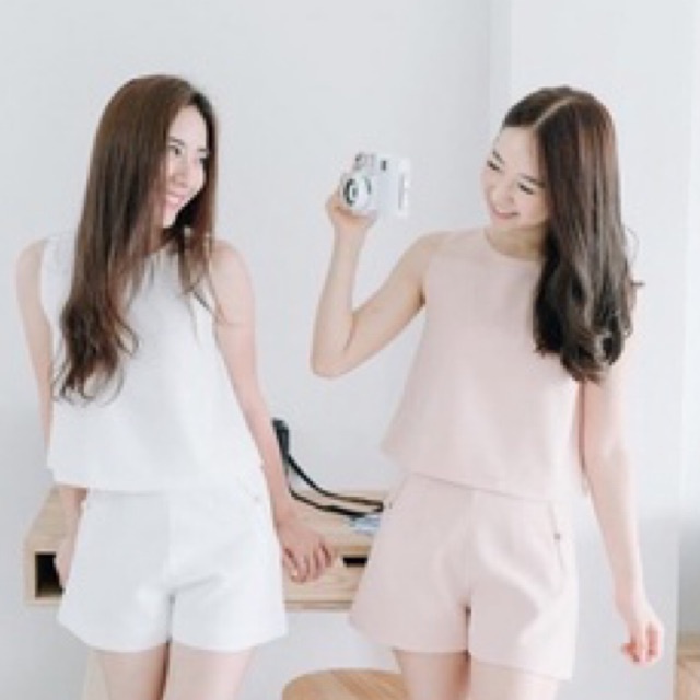 SEWAMI Iris top สีครีม มือ2