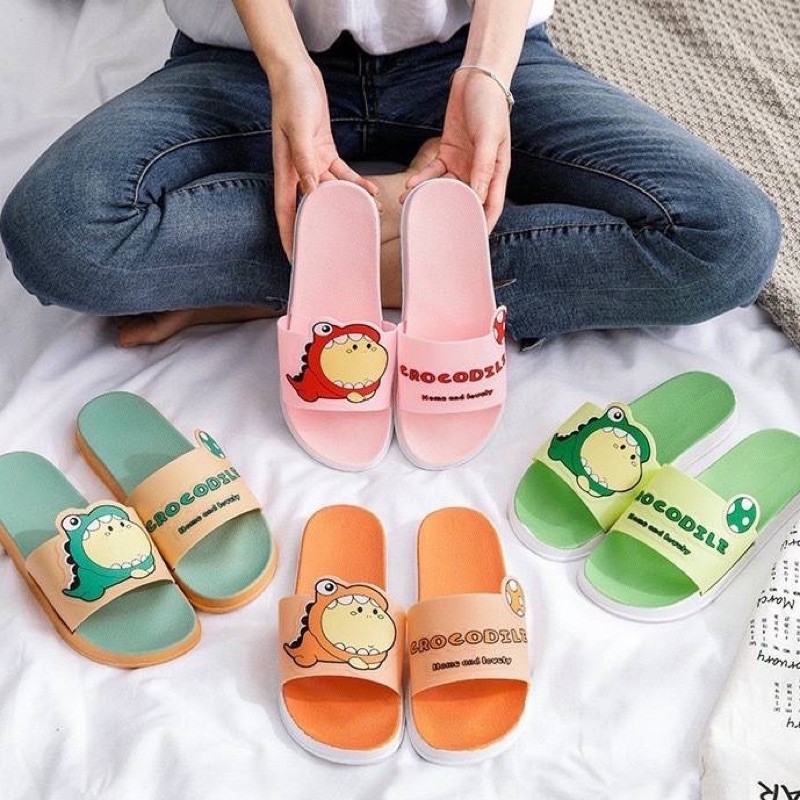 212 ราคาถูก รองเท้าแตะผู้หญิง งานการ์ตูนแบบสวม รองเท้าแตะใส่ในบ้าน มี 3สี Size 37-41 รุ่น212