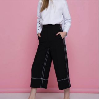 Salisa​ E​ culottes​ Size​ xs​ สีดำ​ (พร้อมโอนลดได้)