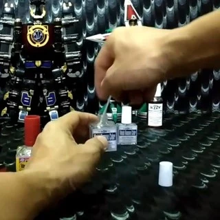 KBN Model Remove Color น้ำยาลบสี Gundam Marker เช็ดหรือล้างสีออก โดยไม่ทำลายพื้นผิวของเนื้องาน ペイントリムーバー
