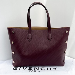 Givenchy tote มีใบลูกถอดแยกได้