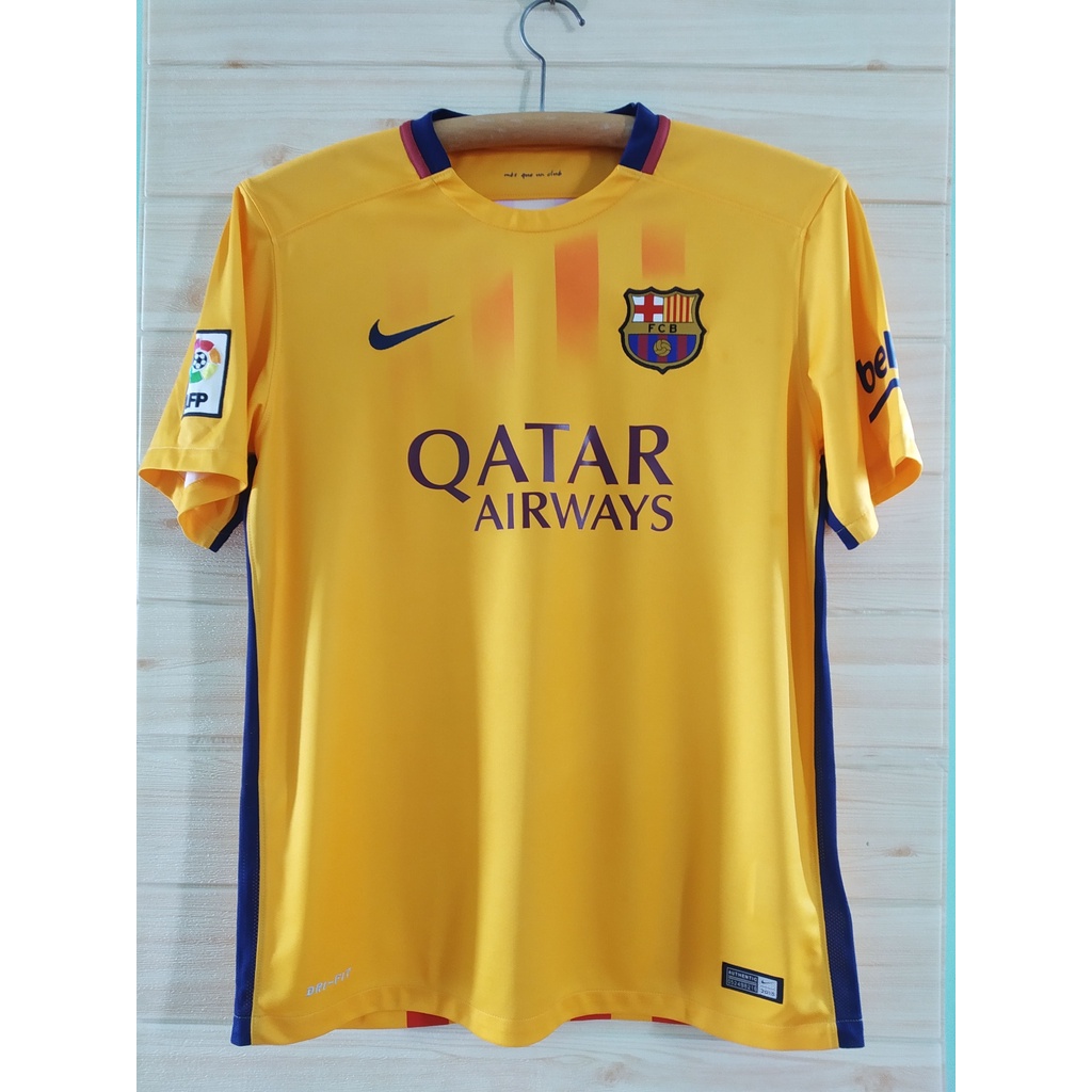 เสื้อแข่ง Barcelona Away ดั้งเดิม 2015/2016