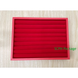 ถาดโชว์แหวนแบบลอนฟูกขนาด 6x8 นิ้วสีแดง(15.2ซมx20.3ซมx2.5ซม)