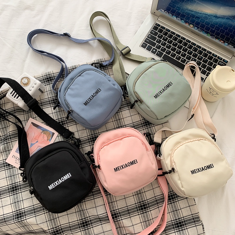 (w222)กระเป๋าสะพายข้างผ้าไนล่อนสุดน่ารัก สะพายเที่ยวในวันสบายๆ vgetbag