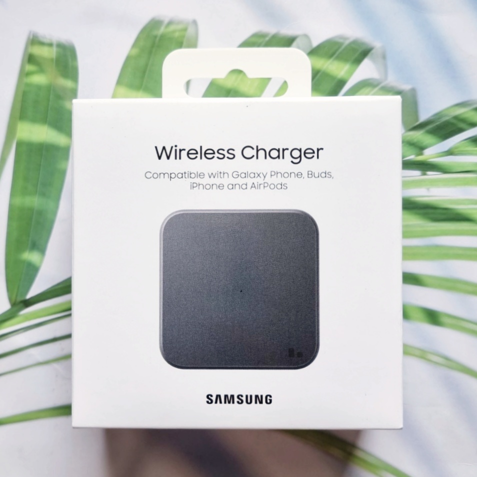 ซัมซุง แท่นชาร์จไร้สาย 9W Wireless Charger Fast Charge Pad (Samsung®) รองรับอุปกรณ์ Qi Compatible with Android and Apple