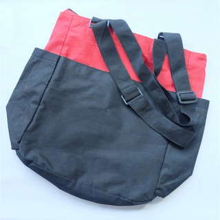 Unbrand Tote Bag กว้าง 18 นิ้ว ยาว 15 นิ้ว สีดำ/แดง มือสอง