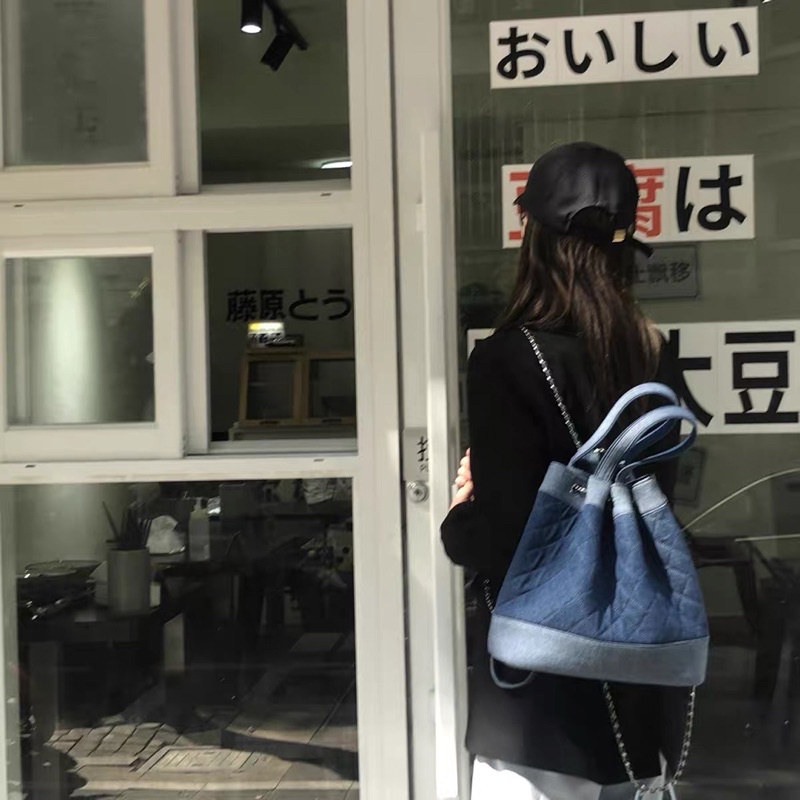 สั่งวันนี้ส่งพรุ่งนี้ Rubie Jean Bag กระเป๋ายีนส์ สะพายหลัง กระเป๋าสะพายหลัง สายโซ่ Happa.bkk