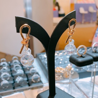 Water Crystal Ball earring มงคล