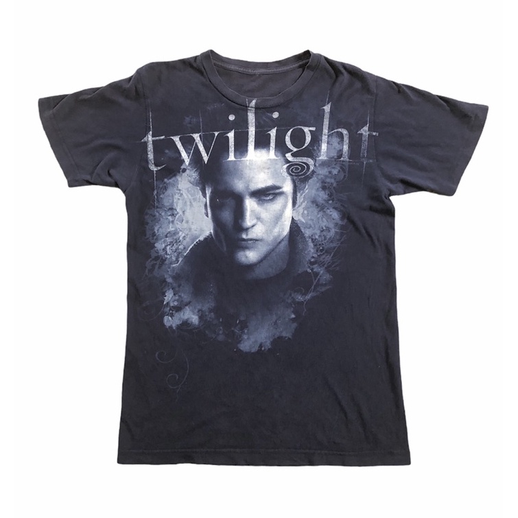 Twilight  (Size 18x26) #เสื้อทไวไลท์#เสื้อหนังมือสอง