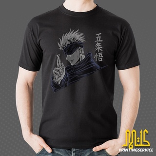 เสื้อยืดลําลอง ผ้าฝ้าย 100% แขนสั้น พิมพ์ลาย JUJUTSU KAISEN GOJO SATORU BAJU UNISEX MICROFIBER สีดํา พลัสไซซ์ XS-XXXL สําหรับผู้ชาย ของขวัญวันเกิด