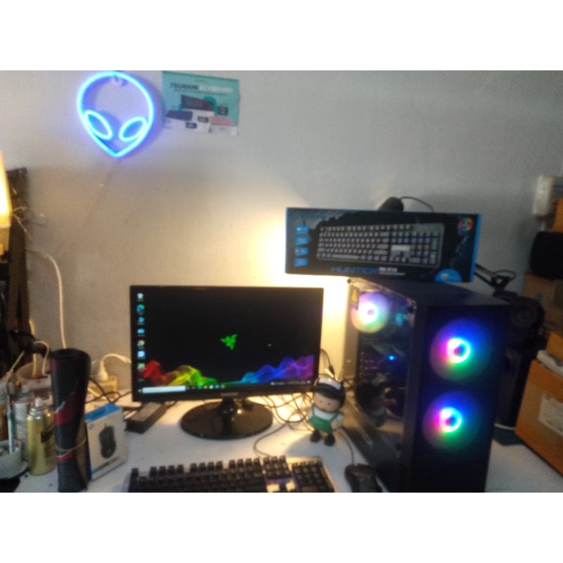 🔰คอมชุดพร้อมจอเล่นเกมสเปค จอ 22นิ้วLed+Core i5 8400/ram8/rx460 4G ddr5