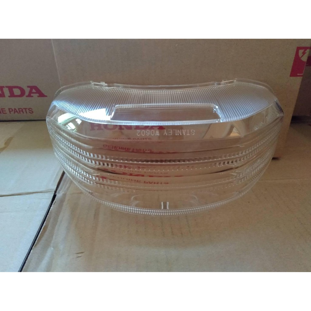 ฝาไฟท้าย ตัวนอกแบบใส ของแท้เบิกศูนย์ HONDA ดรีม110i ซุบเปอร์คัพ super-cup รหัส 34904-KZV-T01