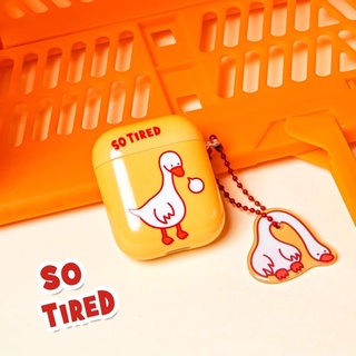 (Pre-order) เคสAirpodsสีเหลือง ลายเป็ดเหน่ย So Tired จากแบรนด์ Aug8store