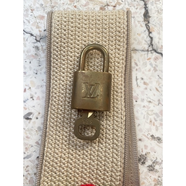 กุญแจ lv เบอร์ตอง 333