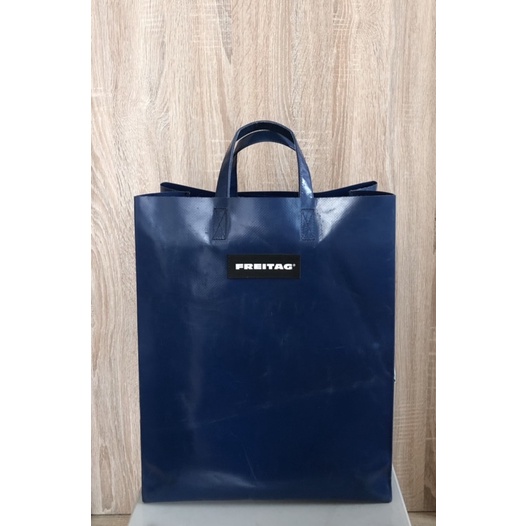 กระเป๋า Freitag ของแท้💯% รุ่น F52 Miami Vice สีน้ำเงินเข้ม