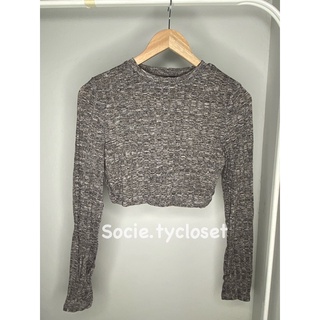 Socie.tycloset-BM01เสื้อครอปแขนยาวสีเทา(ผ้ายืด)จากแบรนด์Blushmark