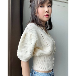 V-neck knit top in cream