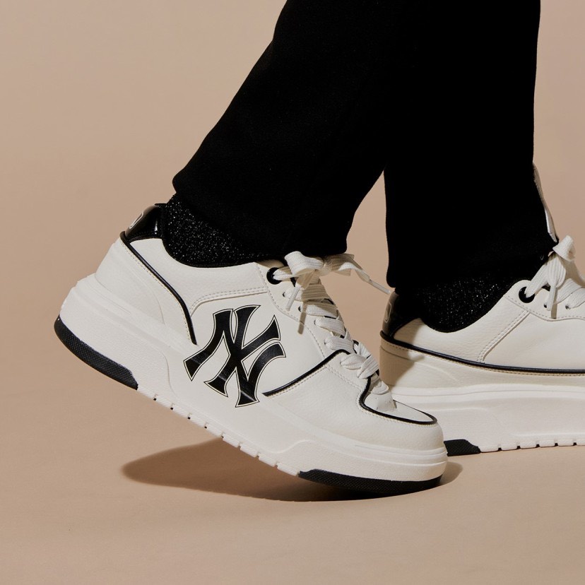 [ของแท้] MLB Chunky Liner Sneaker Off White Black White - รหัส: 3ASXCA12N 50WHS